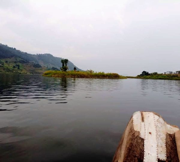 Dig out canoe-Lake Mutanda